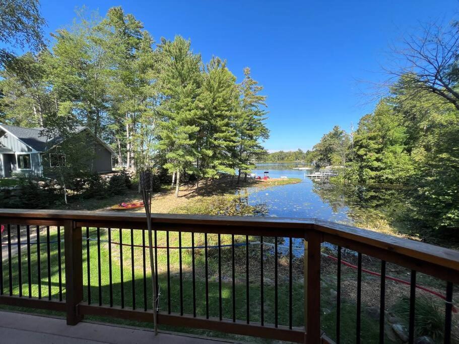 Large Log Home On Lake With Hot Tub Cross Lake Exterior photo